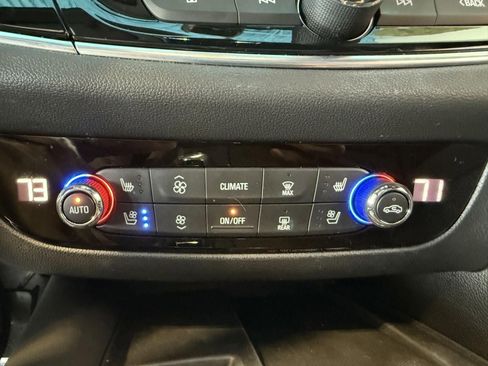 Used 2023 Buick Enclave Avenir w/ Avenir Technology Package image 28