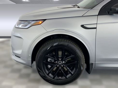 Used 2025 Land Rover Discovery Sport S image 10