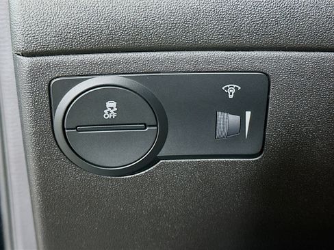 Used 2013 Hyundai Genesis 2.0T image 16