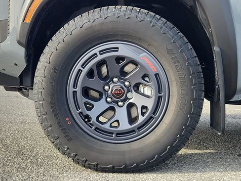 New 2025 Nissan Frontier PRO-4X w/ Black Accent Package image 6