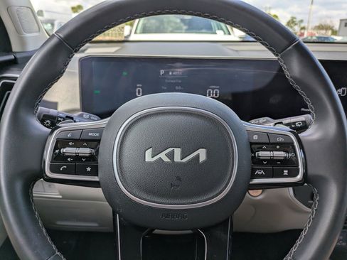 Certified 2025 Kia Sorento EX w/ EX Panoramic Sunroof Package AWD/4WD image 24