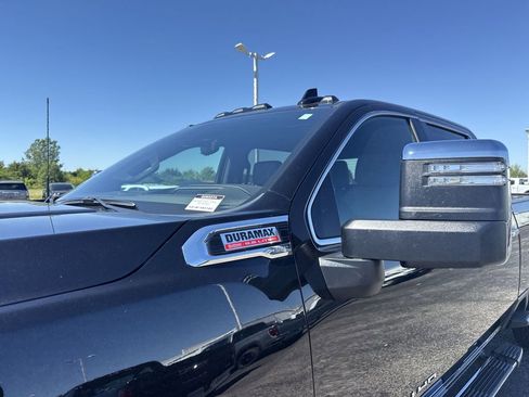 Used 2022 GMC Sierra 3500 Denali w/ Denali Ultimate Package AWD/4WD image 37