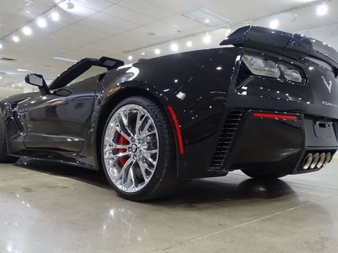 Used 2016 Chevrolet Corvette Z06 w/ 3LZ Preferred Equipment Group RWD image 10