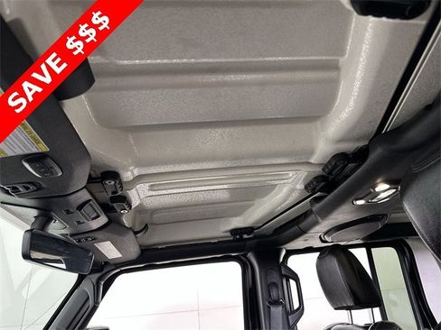 Used 2022 Jeep Gladiator Overland image 19
