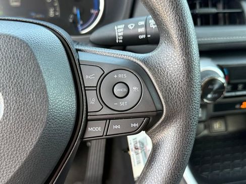 Used 2025 Toyota RAV4 LE image 19