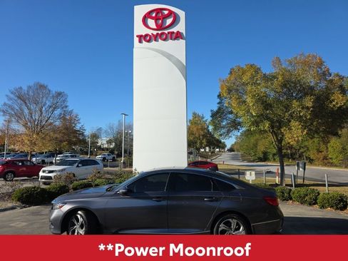 Used 2020 Honda Accord EX image 4