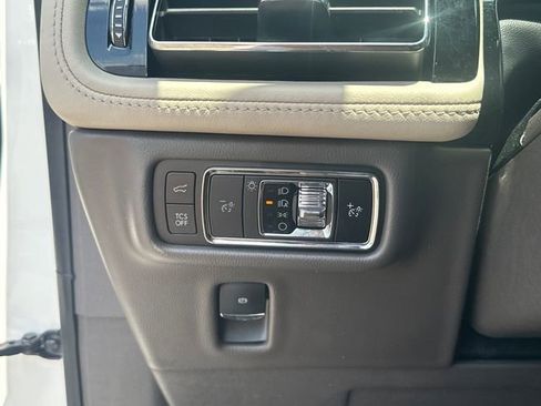 Used 2023 Lincoln Nautilus Reserve FWD image 24