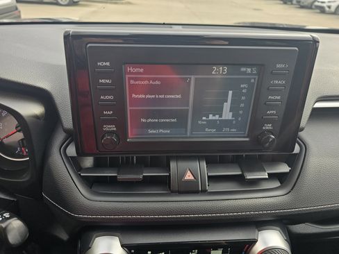 Used 2019 Toyota RAV4 LE image 20