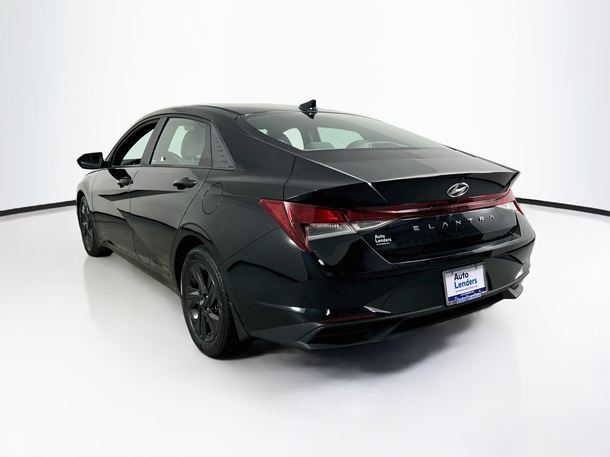 Used 2023 Hyundai Elantra SEL FWD image 7