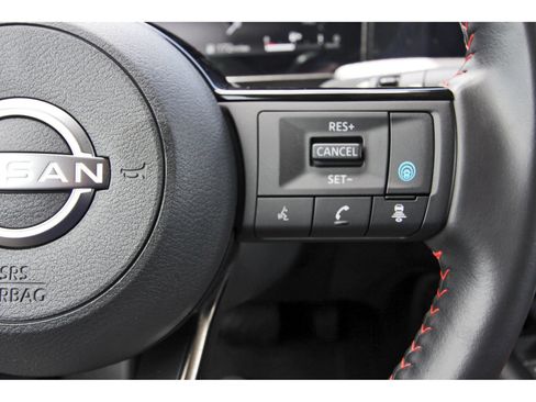 Certified 2025 Nissan Kicks SR FWD image 19