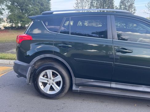 Used 2013 Toyota RAV4 XLE image 21