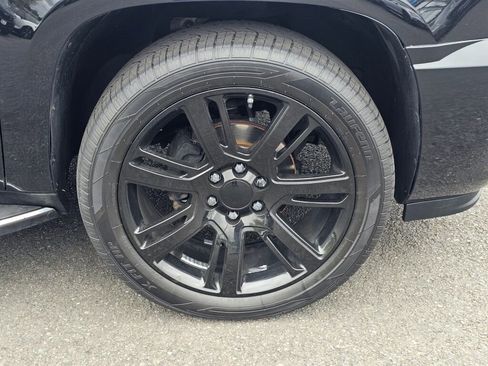 Used 2014 Cadillac Escalade Luxury AWD/4WD image 33