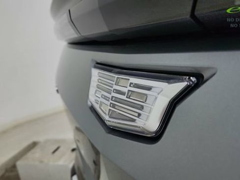 Used 2024 Cadillac Lyriq Luxury AWD/4WD image 17