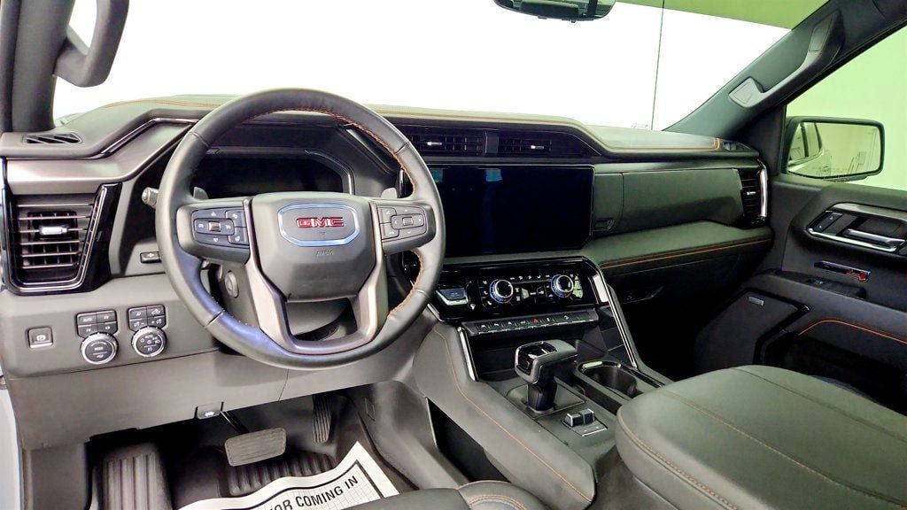 Used 2024 GMC Sierra 1500 AT4 w/ Technology Package AWD/4WD image 12