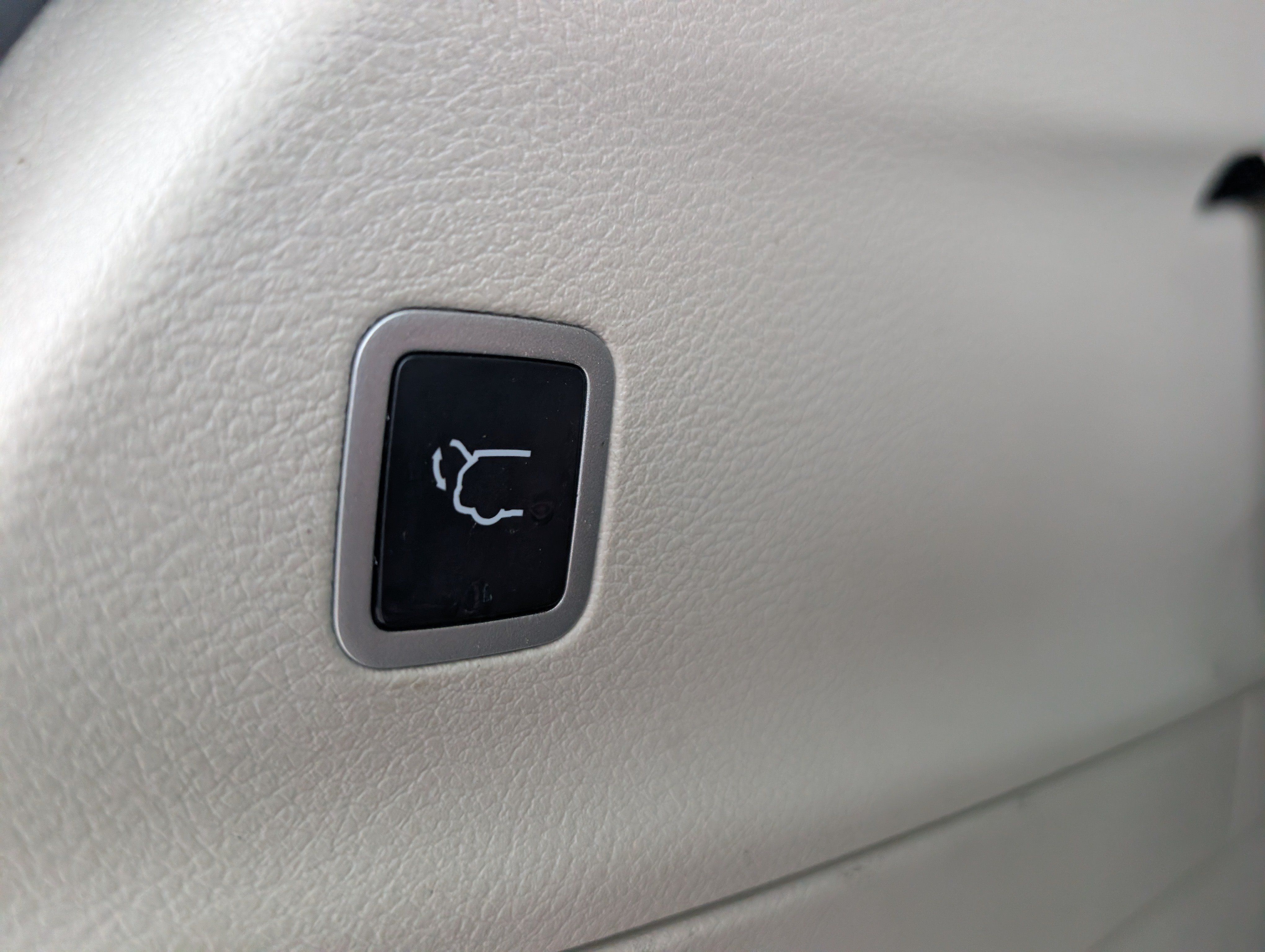 Used 2023 Chrysler Pacifica Touring-L FWD image 14
