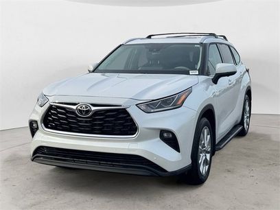 Used 2024 Toyota Highlander Limited