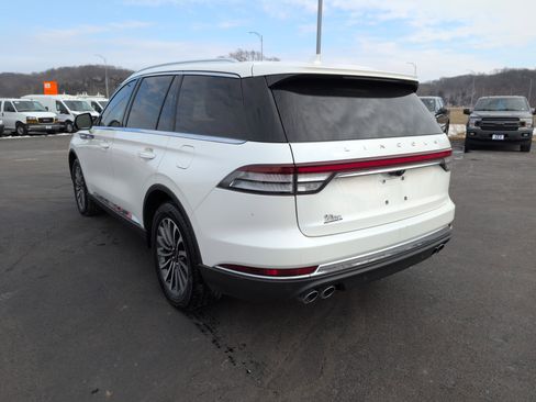 Used 2021 Lincoln Aviator Reserve image 3