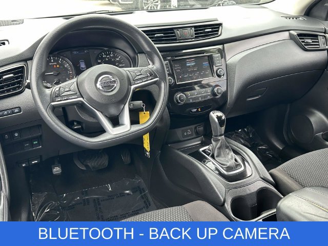 Used 2020 Nissan Rogue Sport S FWD image 2