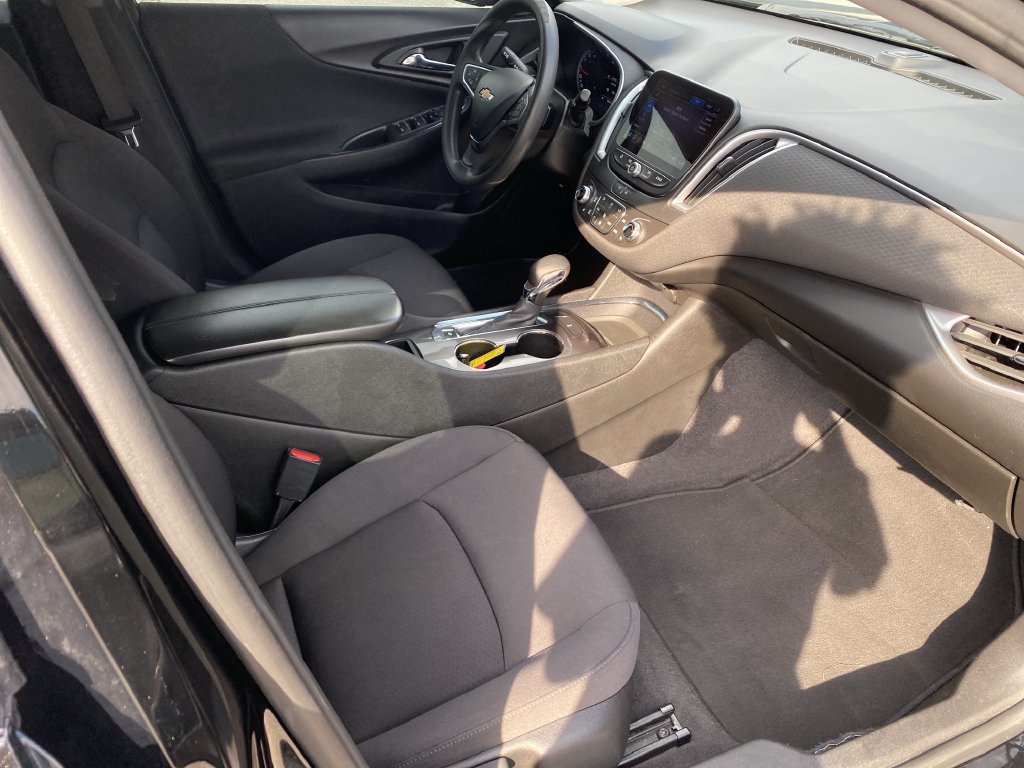 Used 2022 Chevrolet Malibu LT FWD image 29