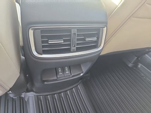 Used 2019 Honda CR-V Touring image 27