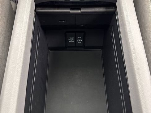 Used 2019 Honda Pilot Touring image 18