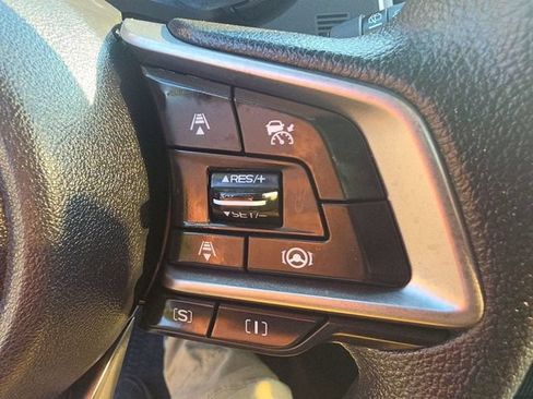 Used 2022 Subaru Forester AWD/4WD image 31