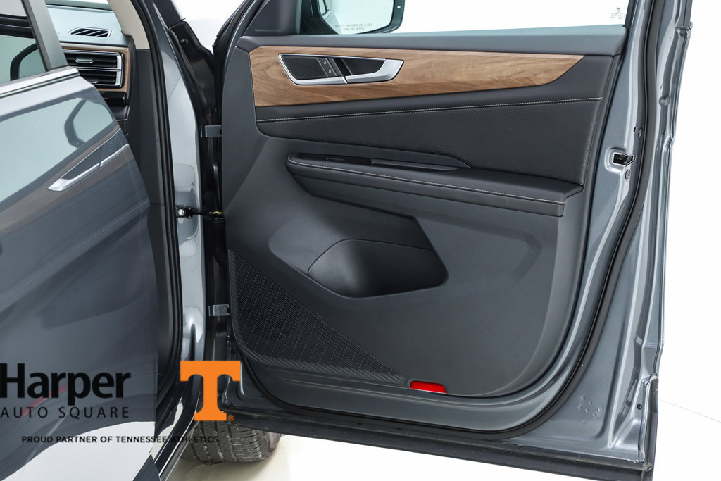 New 2025 Volkswagen Atlas SE w/ Panoramic Sunroof Package FWD image 72