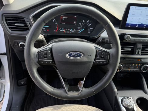 Used 2022 Ford Escape SE w/ SE Sport Appearance Package AWD/4WD image 28