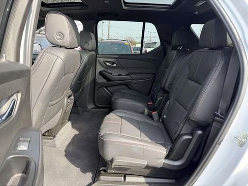Certified 2023 Chevrolet Traverse RS image 18