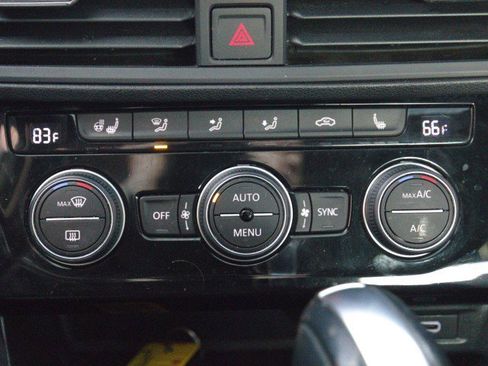 Used 2020 Volkswagen Jetta R-Line w/ R-Line Cold Weather Package image 23