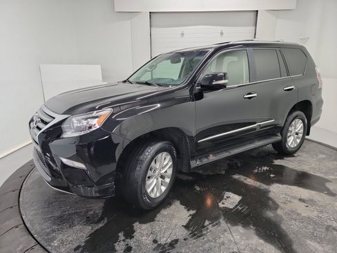 Used 2018 Lexus GX 460 image 3
