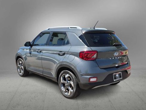 New 2026 Hyundai Venue SEL FWD image 6