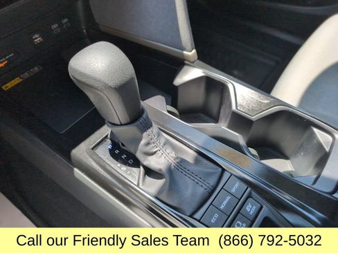 Used 2025 Toyota Camry LE AWD/4WD image 21
