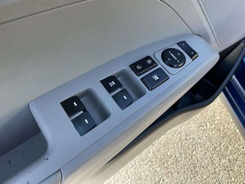 Used 2017 Hyundai Elantra SE image 26