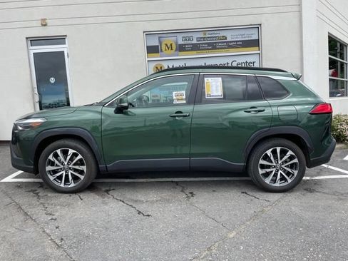 Used 2023 Toyota Corolla Cross XLE w/ Convenience Package AWD/4WD image 2