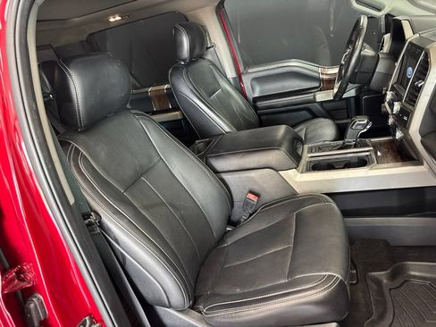 Used 2019 Ford F150 Lariat w/ Equipment Group 502A Luxury AWD/4WD image 13