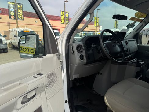 Used 2014 Ford E-150 and Econoline 150 w/ Power Group RWD image 17