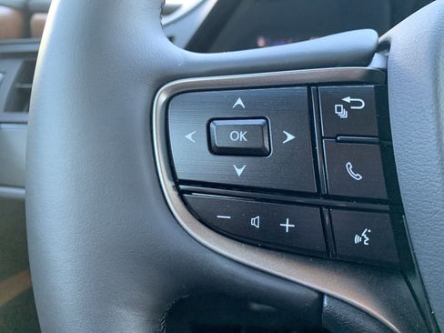 Used 2025 Lexus ES 350 w/ Premium Package image 19