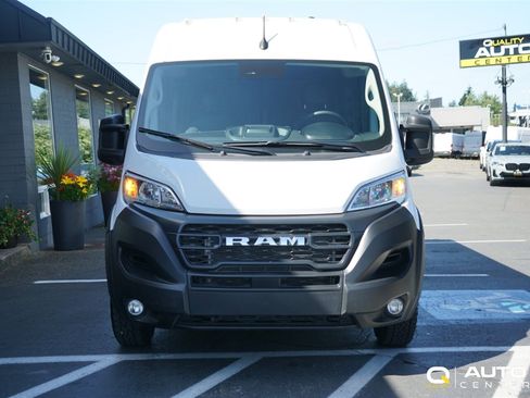 Used 2025 RAM ProMaster 2500 w/ Convenience Group FWD image 2