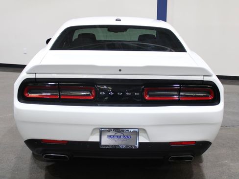 Used 2020 Dodge Challenger R/T RWD image 11