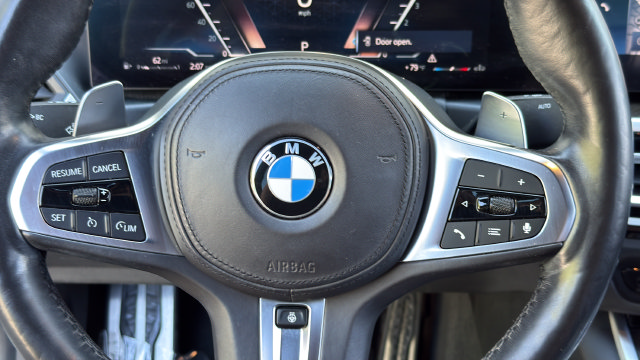 Used 2023 BMW 330i Sedan w/ M Sport Package RWD image 17