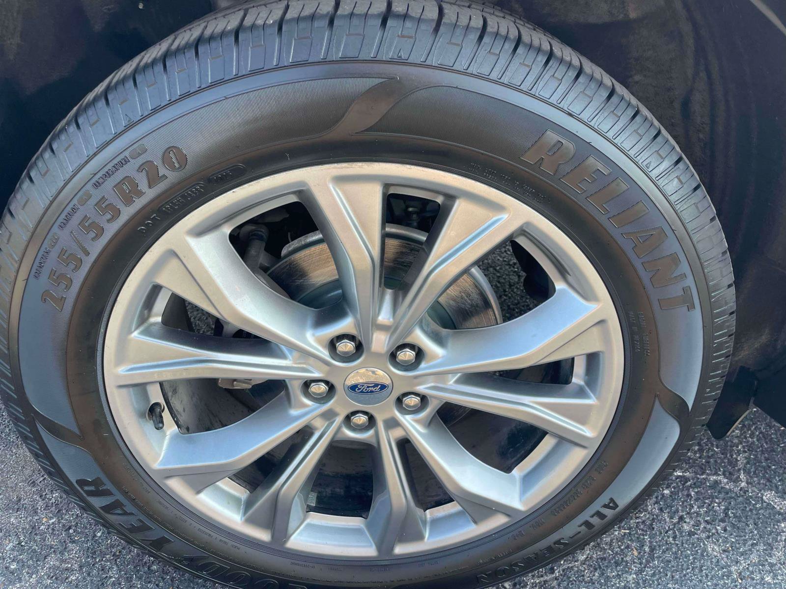 Used 2020 Ford Explorer XLT w/ Equipment Group 202A AWD/4WD image 10