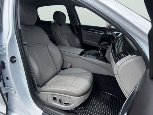 Used 2019 Genesis G80 3.8 RWD image 56