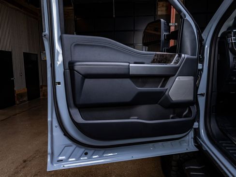 Used 2025 Ford F250 Lariat w/ Lariat Ultimate Package image 35