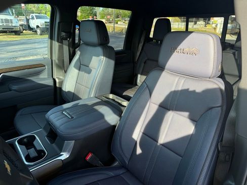 New 2026 Chevrolet Silverado 3500 High Country w/ High Country Premium Package AWD/4WD image 9