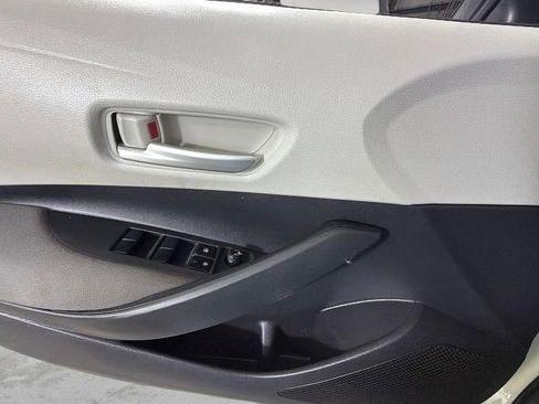 Used 2020 Toyota Corolla LE FWD image 22
