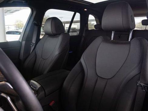 Used 2022 BMW X5 sDrive40i w/ Premium Package image 9