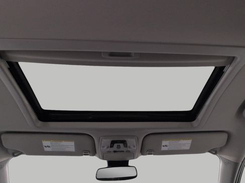 Used 2018 Toyota Sienna XLE w/ XLE Navigation Package FWD image 27