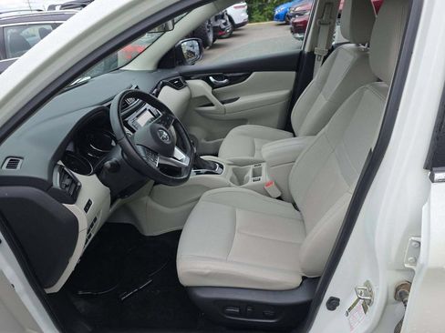 Used 2022 Nissan Rogue Sport SL AWD/4WD image 5