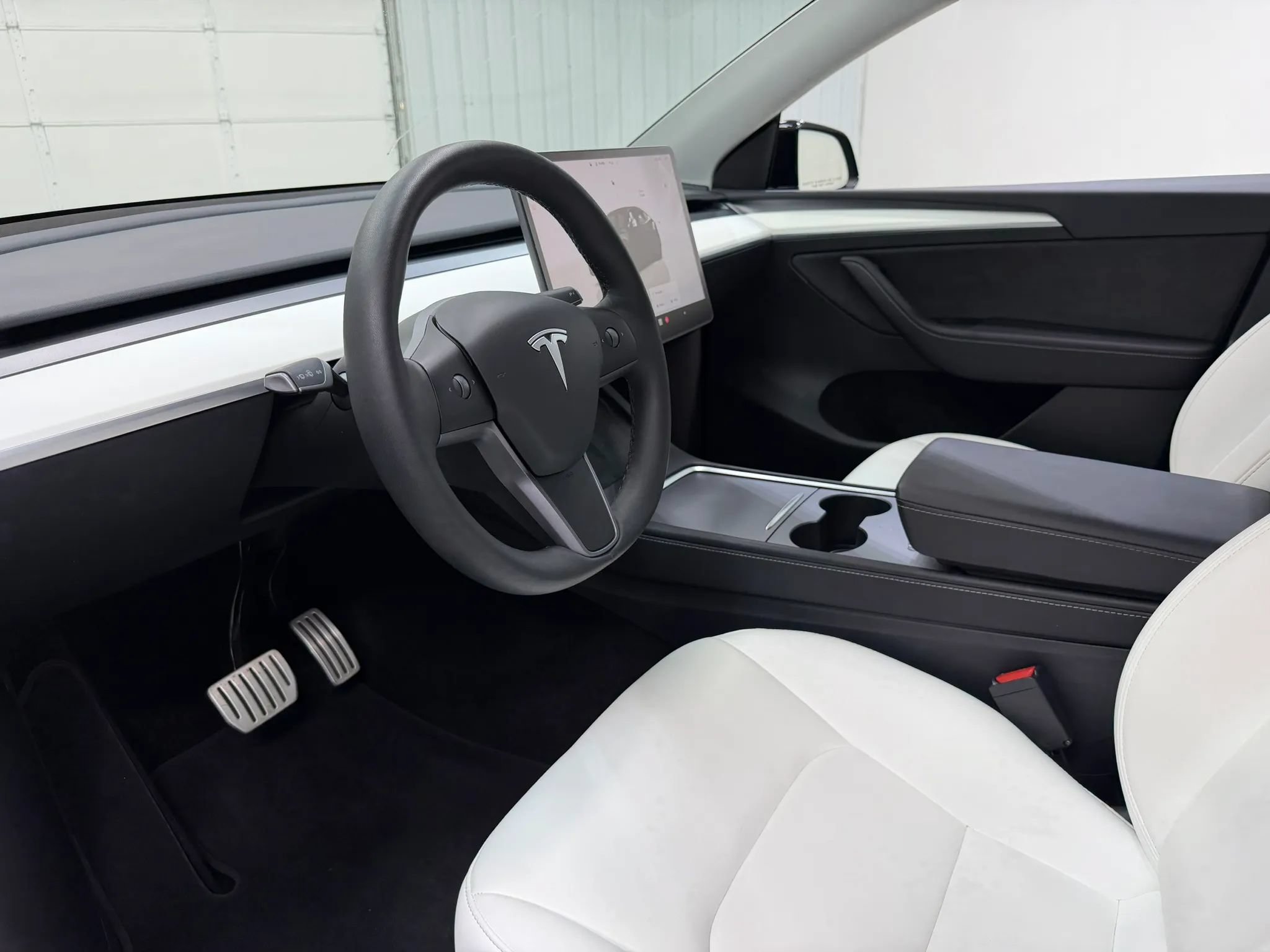Used 2025 Tesla Model Y Performance AWD/4WD image 12